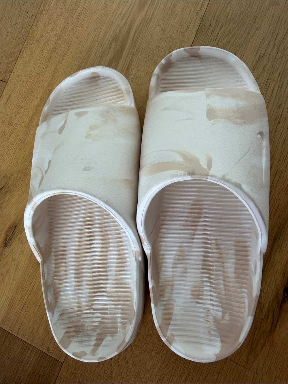 WOMEN'S NIKE CALM SLIDE SE SPORT SLIDES - size 8 - excellent